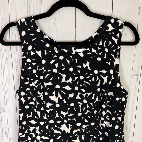 Diane Con Furstenberg | Clara Garden Daisy sleeveless fit and flare floral dress - Picture 3 of 12